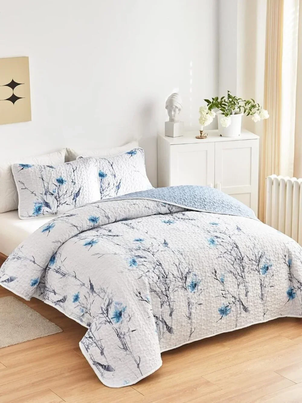 Botanical Quilt Set 2 Pieces Twin Size, Blue Flower Branch on White Reversible B